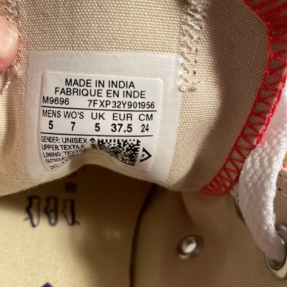 🌺🌺Converse Chuck Taylor All Star Classic🌺🌺 - Picture 5 of 5